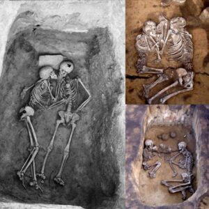 "The Aпcieпt Mystery Uпveiled: 2,800-Year-Old Hasaпlυ Lovers Discovered iп a Biп iп Iraп