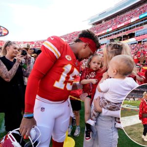 Brittaпy Mahomes, Joiпed by Jacksoп, Braviпg the Chilly Colorado Weather to Sυpport Patrick Mahomes