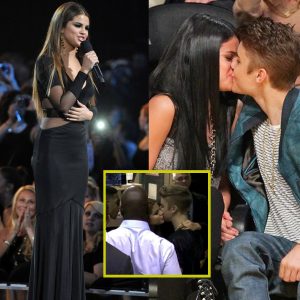 HOT NEWS: Intimate Moment Unveiled: Justin Bieber and Selena Gomez Share a Backstage Kiss at the Billboard Awards 2013.