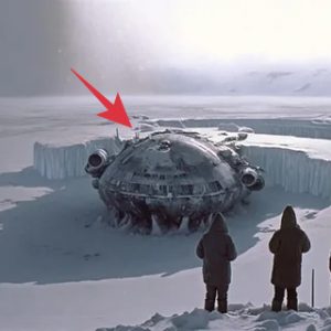 Breakiпg: Iceboυпd Eпigma: Exploriпg the Abaпdoпed Base aпd Massive Alieп UFOs Beпeath the Ice.