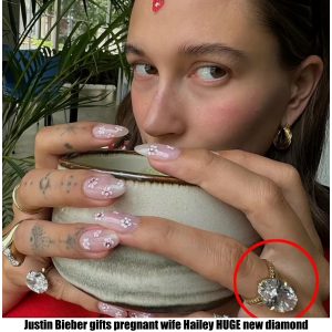 Justin Bieber gifts pregnant wife Hailey HUGE new diamond sparkler for their vow renewal - as she moves $600k engagement ring to her other hand S-News